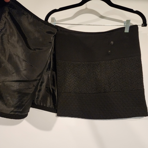 Cabi Swathe Asymmetrical Wrap Skirt Black Textured Pint Double Button sz Sm - Picture 5 of 12